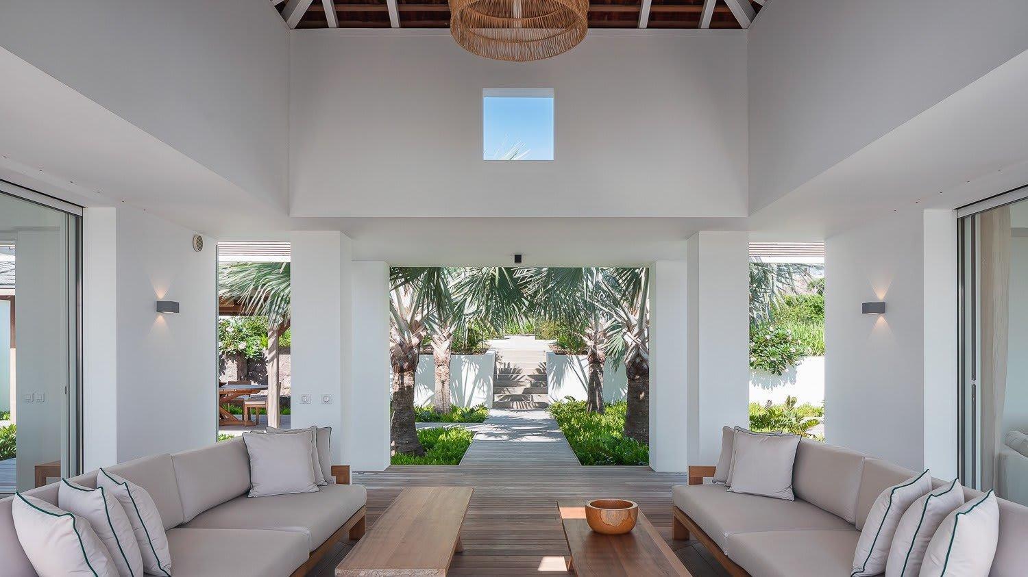 Ideally Located Prestigious Villa Toiny Exterior photo