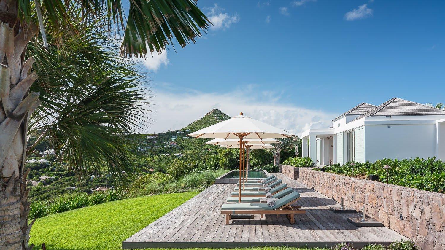 Ideally Located Prestigious Villa Toiny Exterior photo