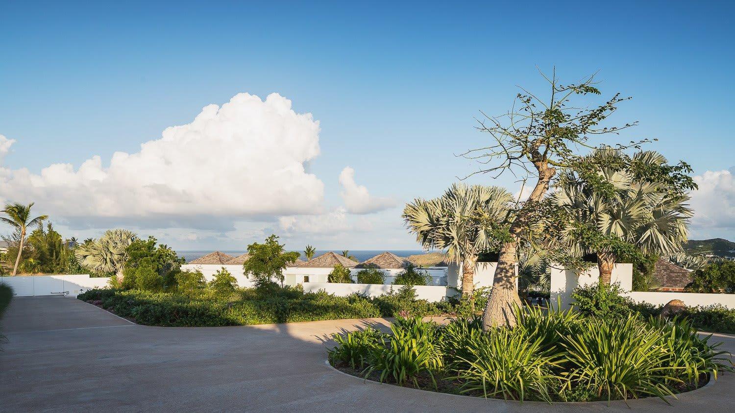 Ideally Located Prestigious Villa Toiny Exterior photo
