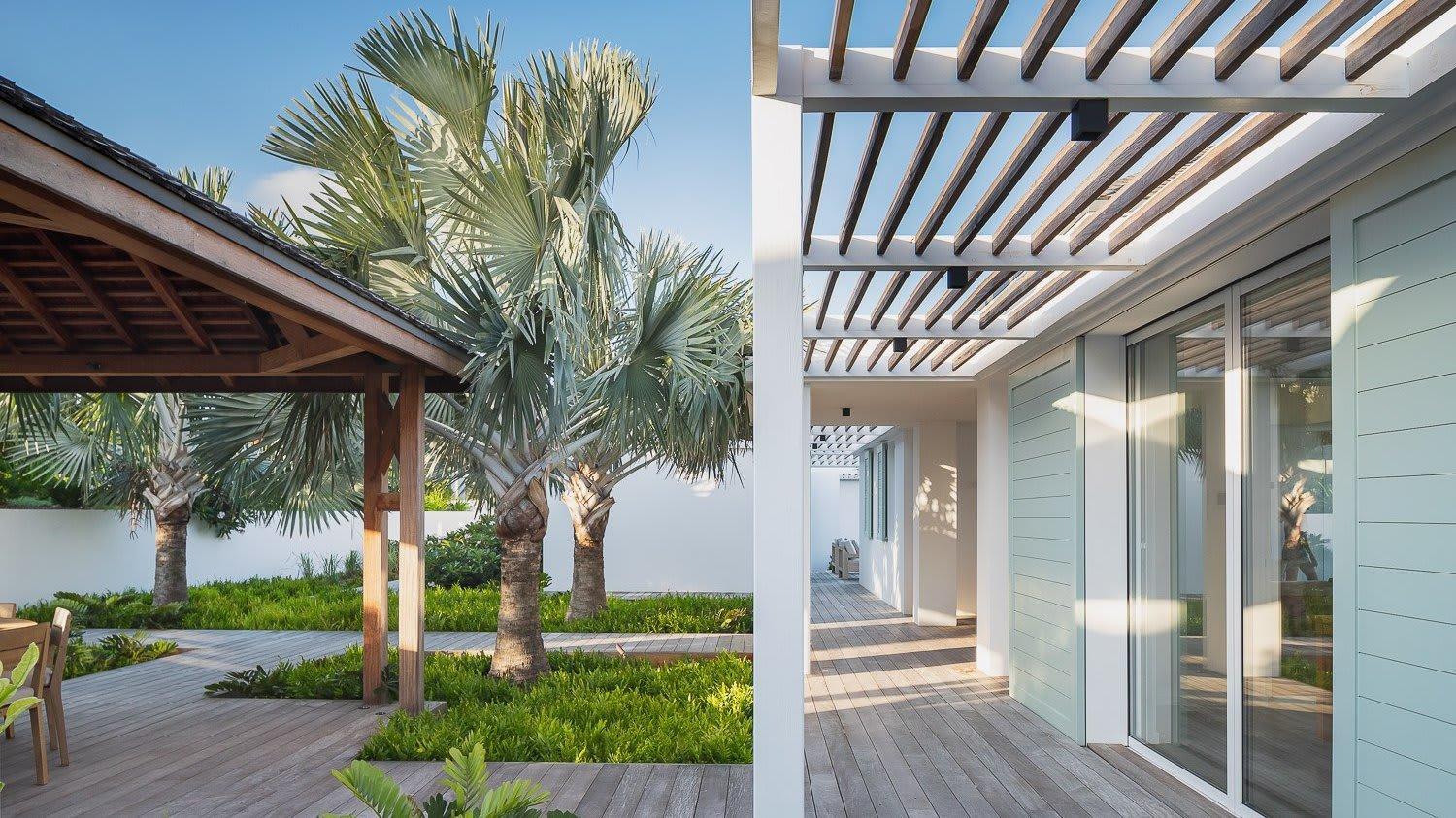 Ideally Located Prestigious Villa Toiny Exterior photo