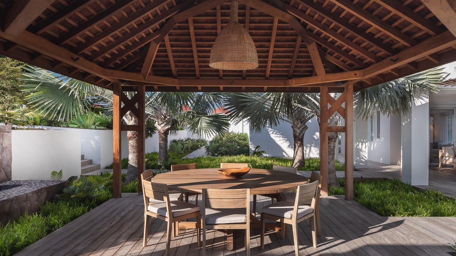 Ideally Located Prestigious Villa Toiny Exterior photo